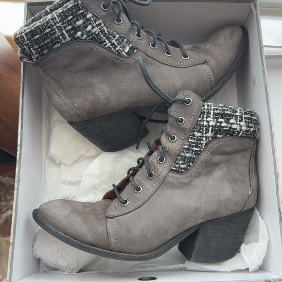 Jeffrey Campbell Tacoma bootie - Picture 8 of 8